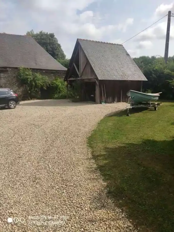 cour en gravier désherbée mécaniquement à Rennes 5