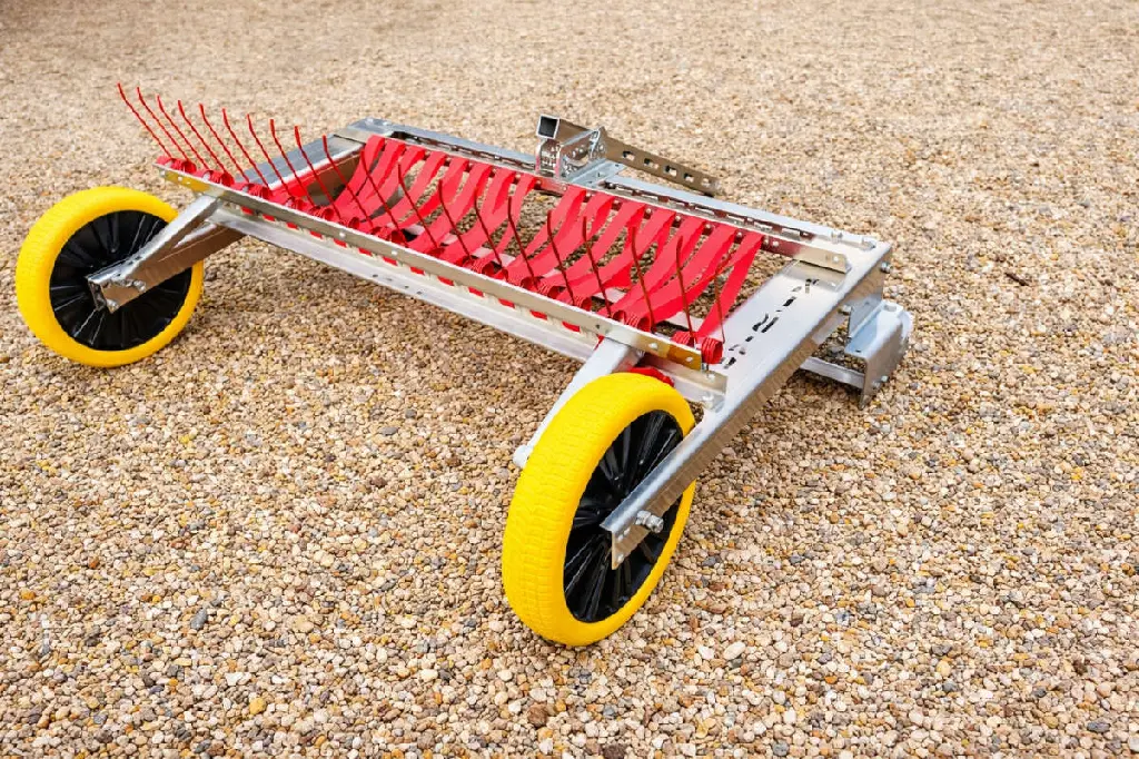 RBVx150 Pro – Vue arrière avec herse / Rear view with harrow