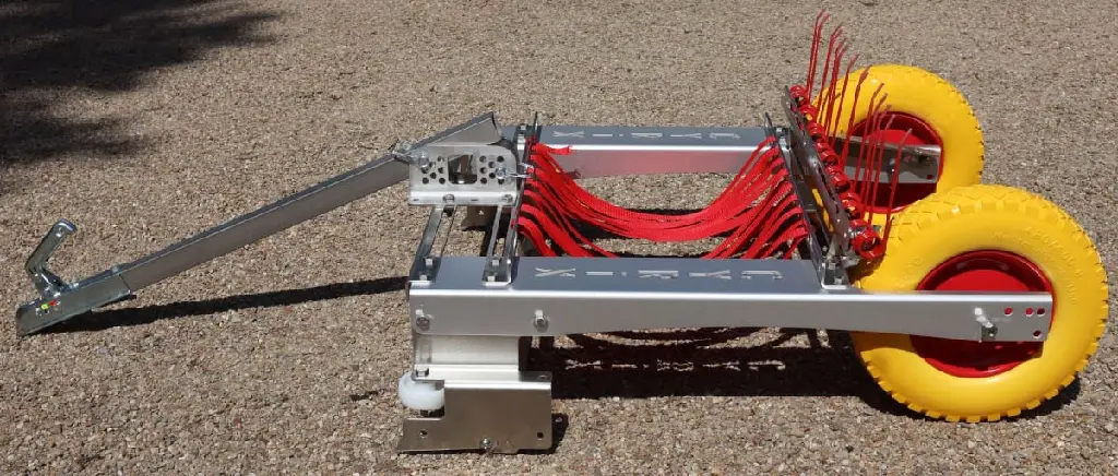RBVx100 – Vue latérale de la herse / Side view of the harrow